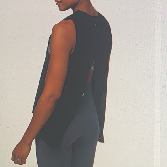 Lululemon In the open tank - Picture 5 of 5